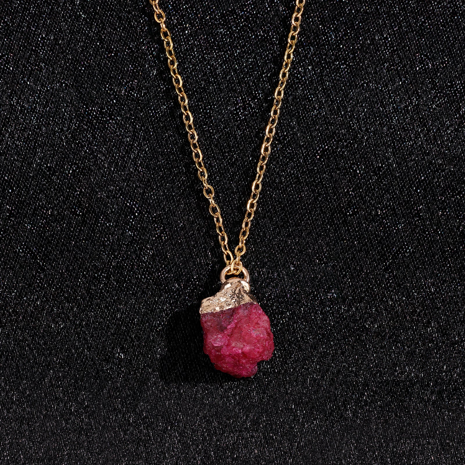 1200 ct naturel énorme rubis rouge du Mozambique extrait de la terre