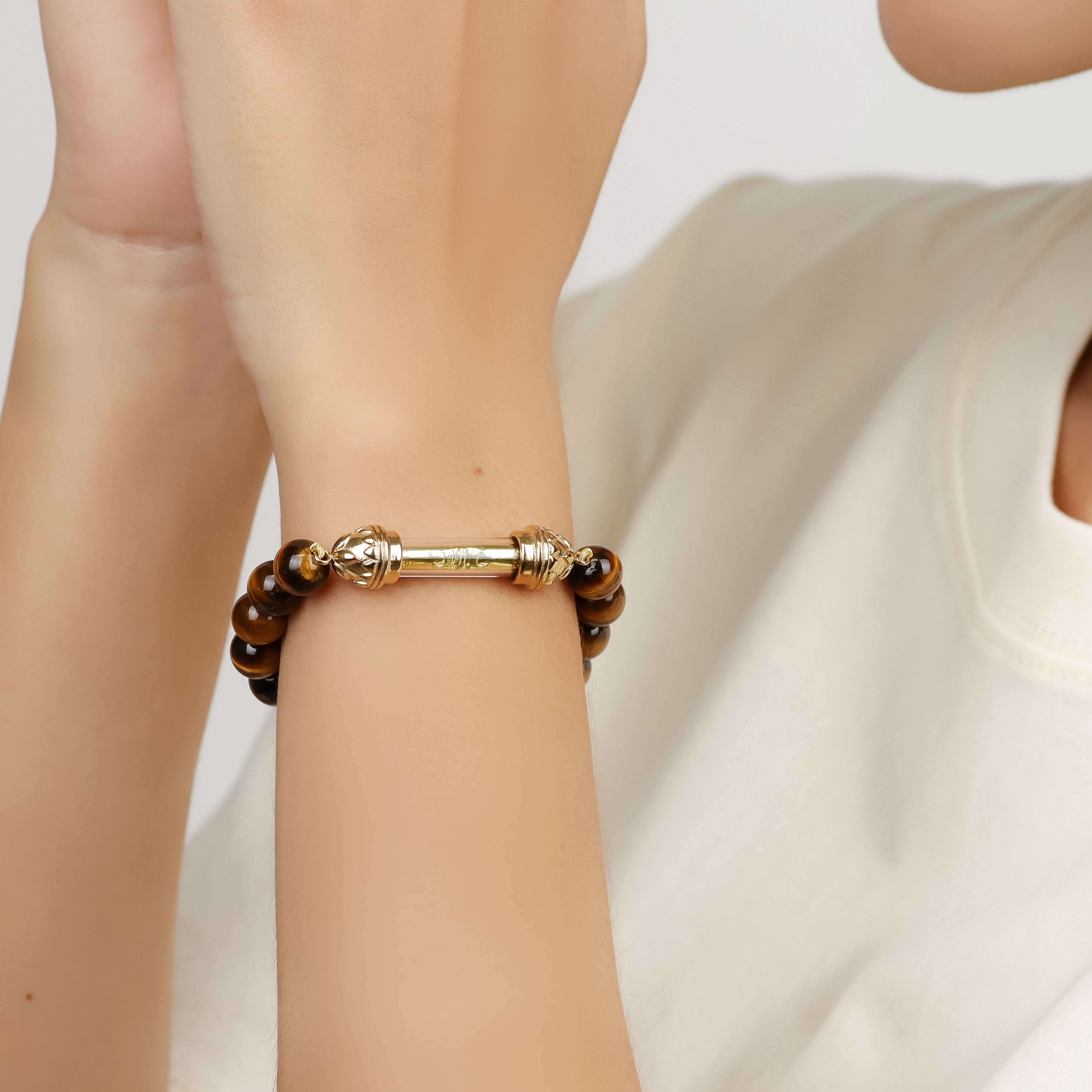 Bracelet en Œil de tigre et Amulette Sacrée Takrut en Or - Attirer la chance