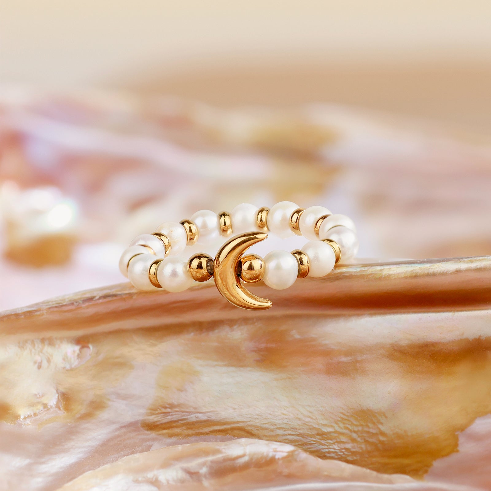 Bague Perla Luna – Perles naturelles & croissant doré