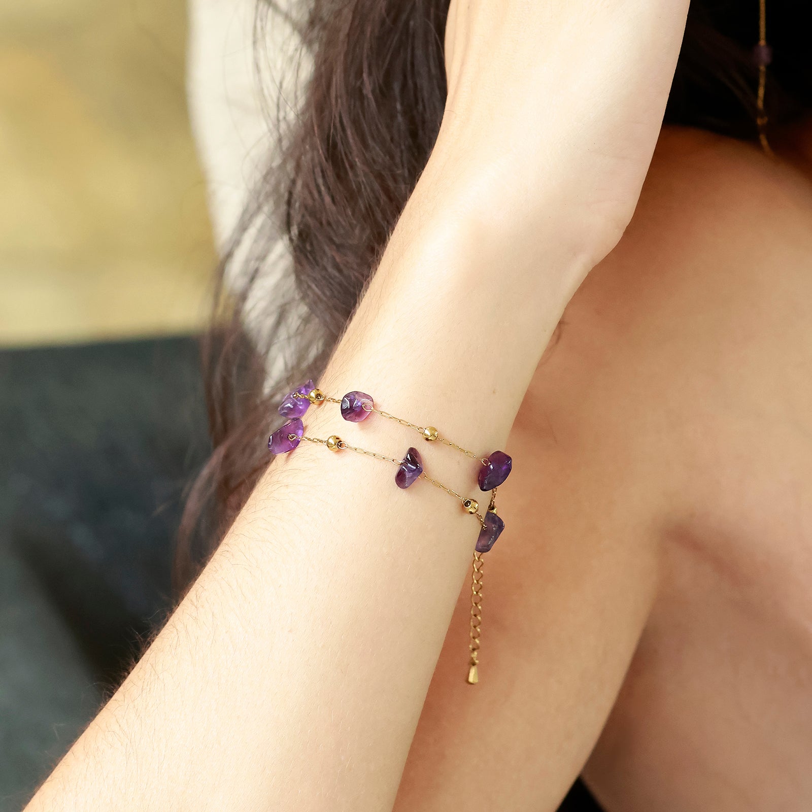 Bracelet Amara — Améthyste & double chaîne dorée