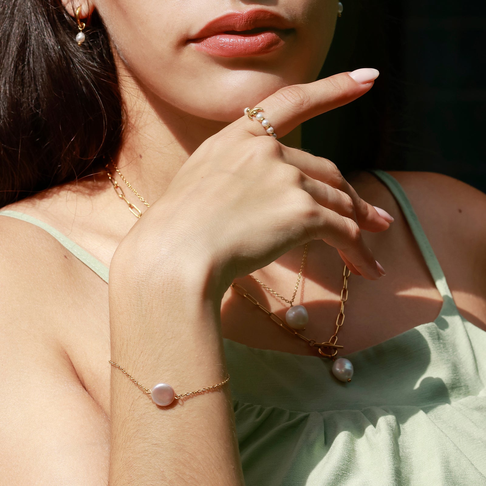Bague Perla Luna – Perles naturelles & croissant doré