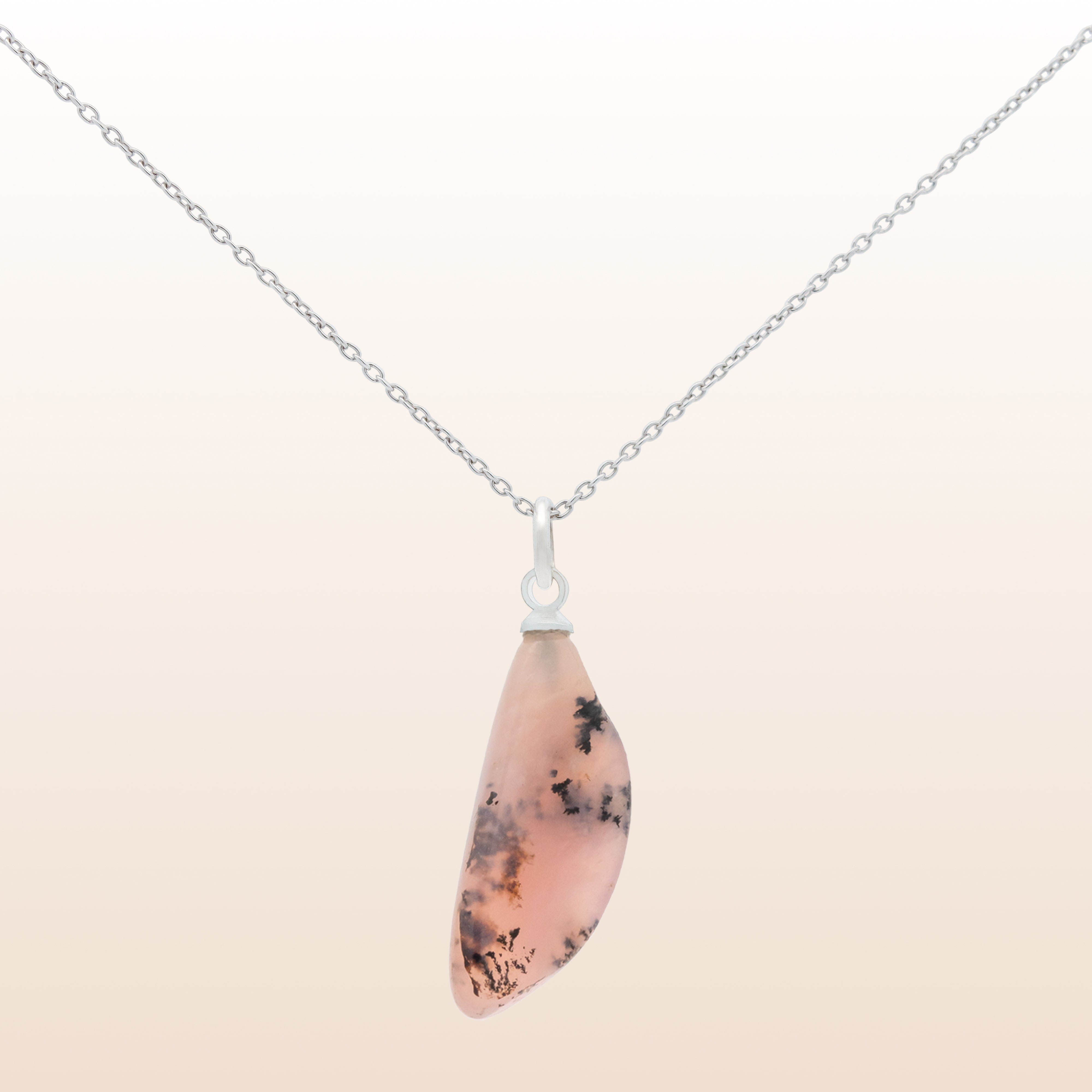 Collier en Opal Rose naturelle (Pierre brute)